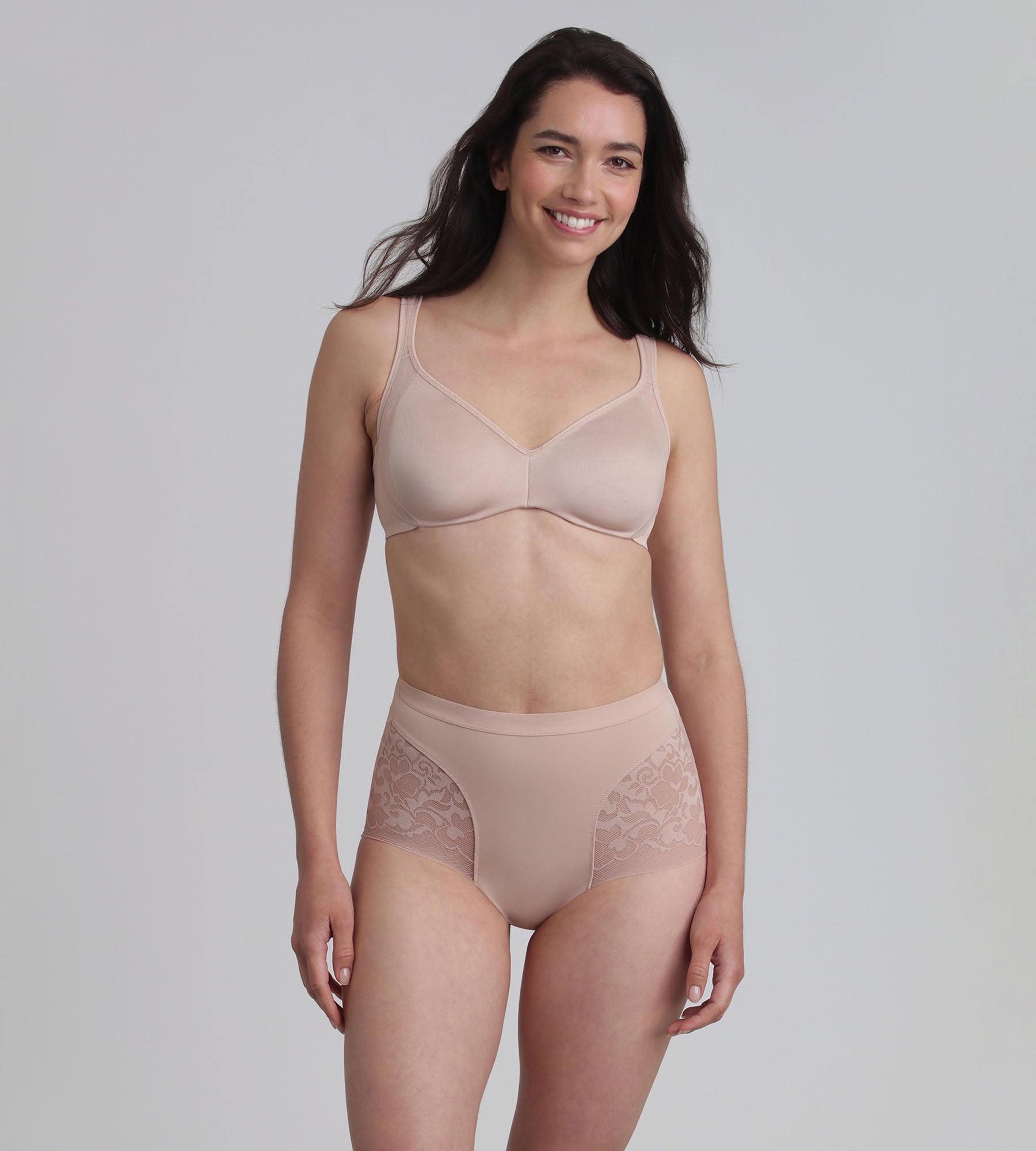 Playtex® Minimiser bra in beige Expert in Sillhouette