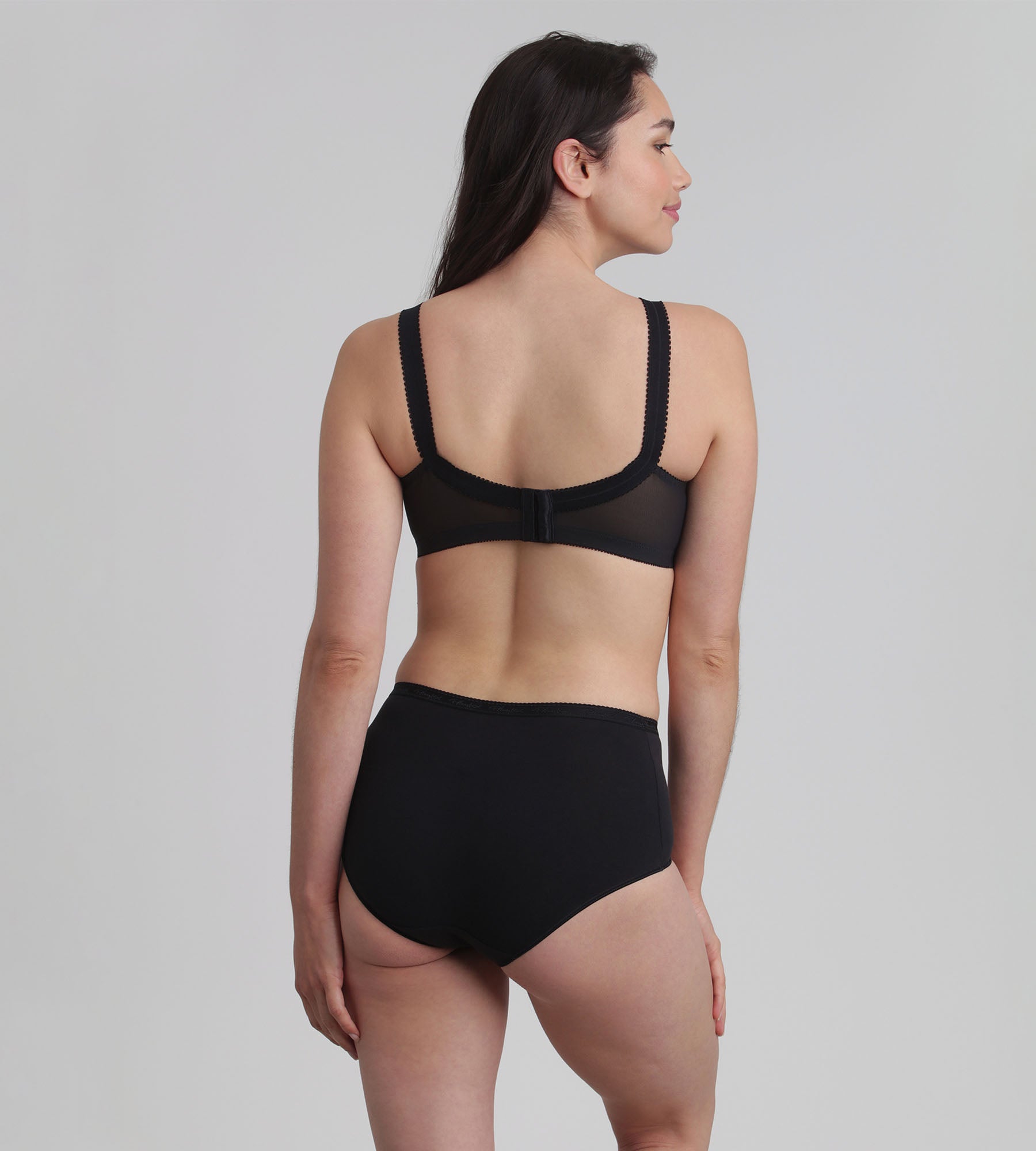 Playtex® Non-wired bra in black Cross Your Heart 556