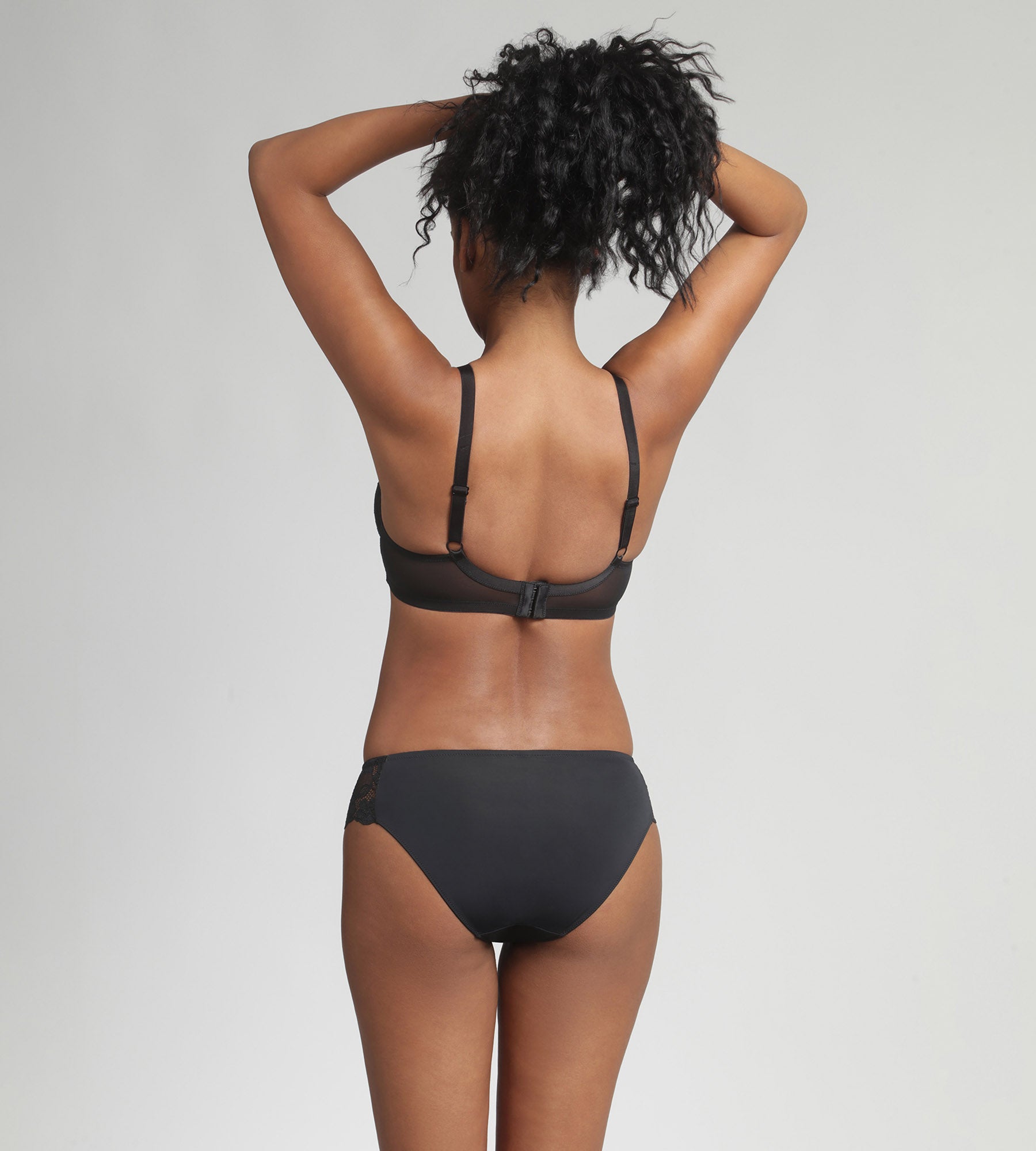 Playtex® Underwired bra in black Essential Elegance