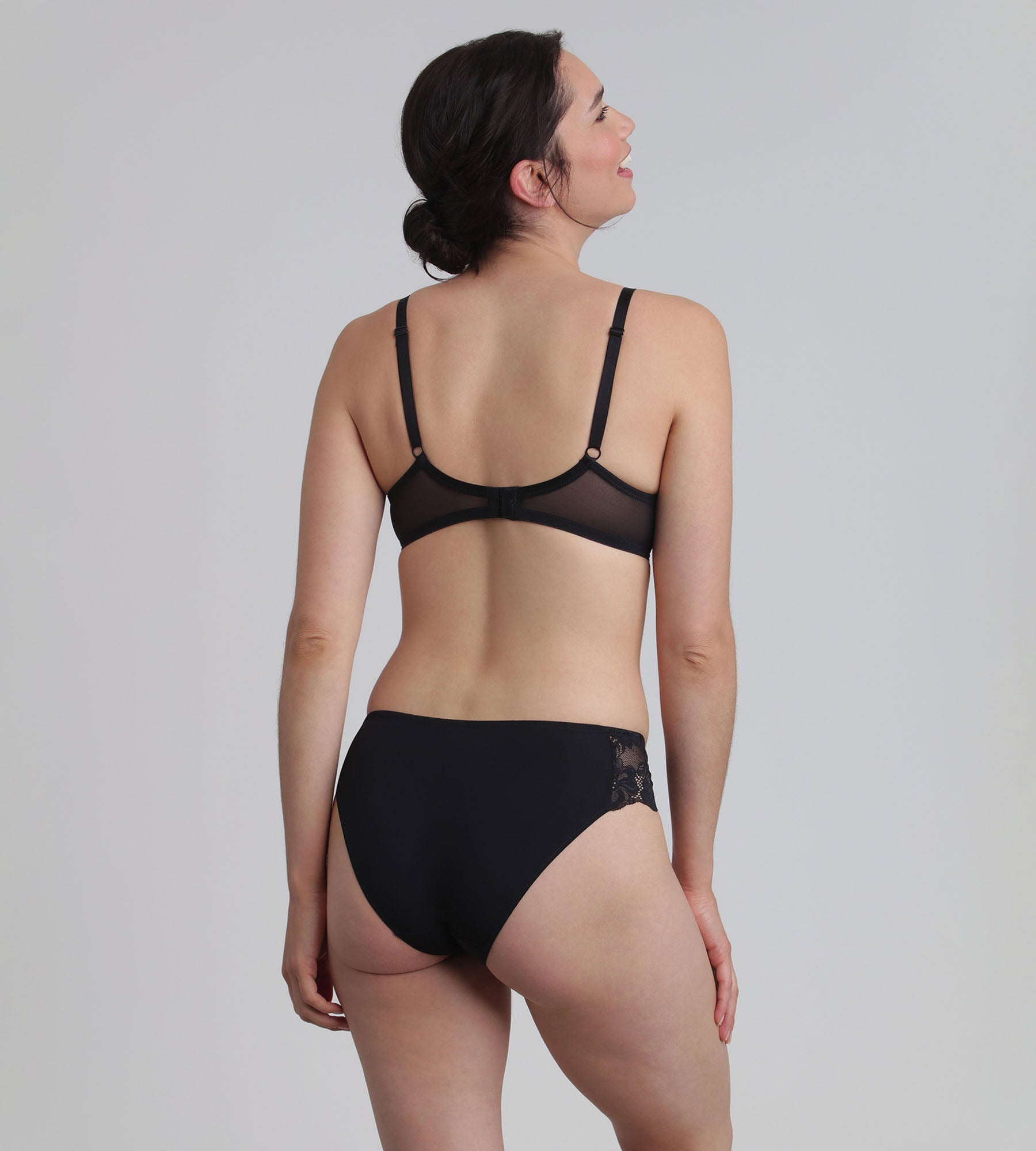 Playtex® Non-wired bra in black Essential Elegance