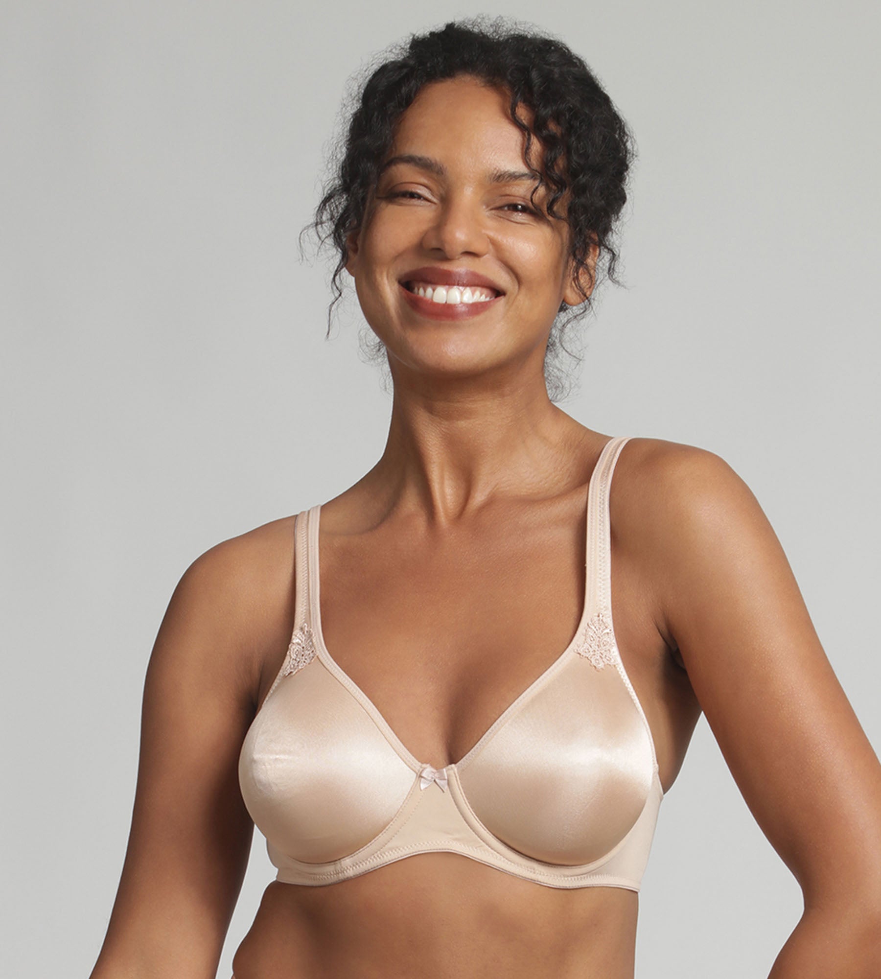 Playtex® Underwired bra in beige Essential Support