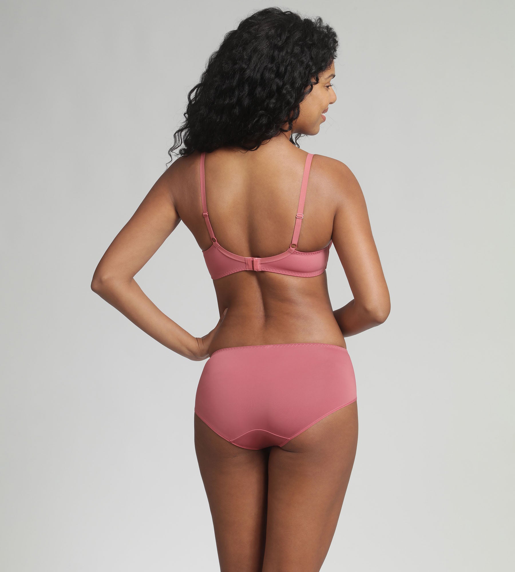 Playtex® Midi knickers in pink lady Essential Elegance Embroidery