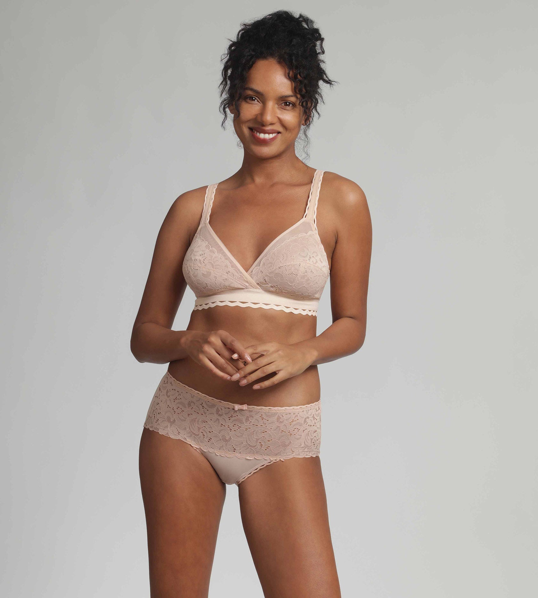Playtex® Non-wired bra in beige Recycled Classic Lace Support