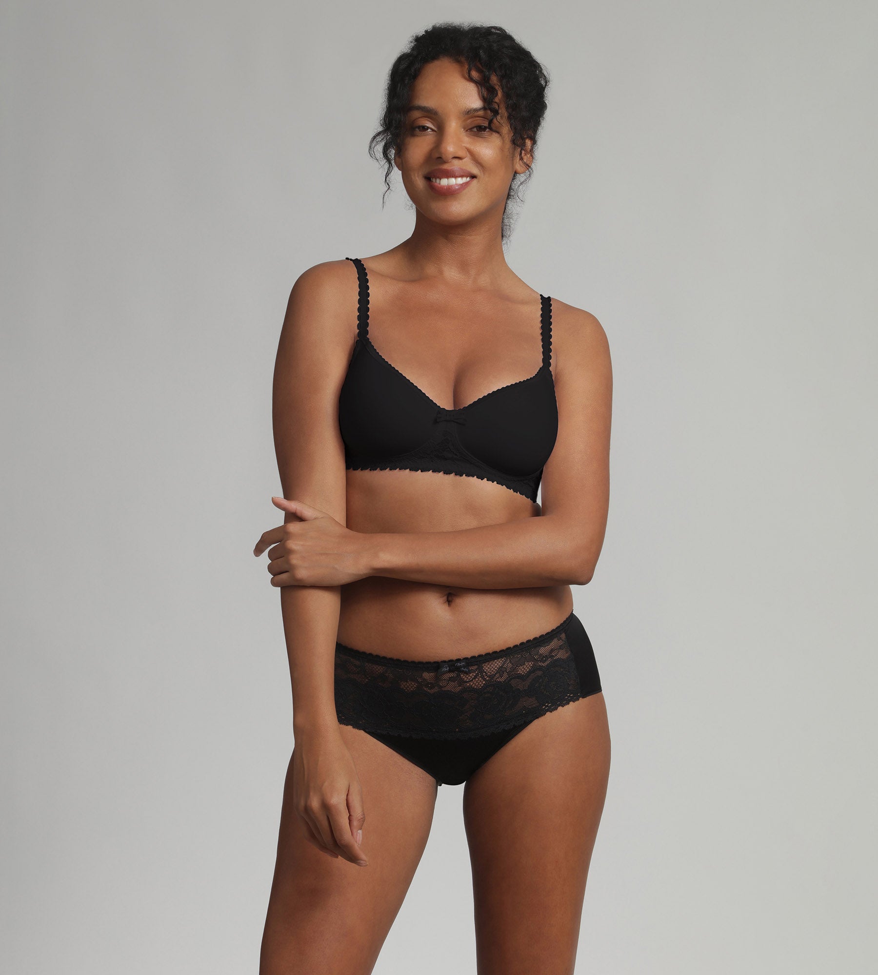 Playtex® Sujetador spacer sin aros negro Flower Elegance Reciclado