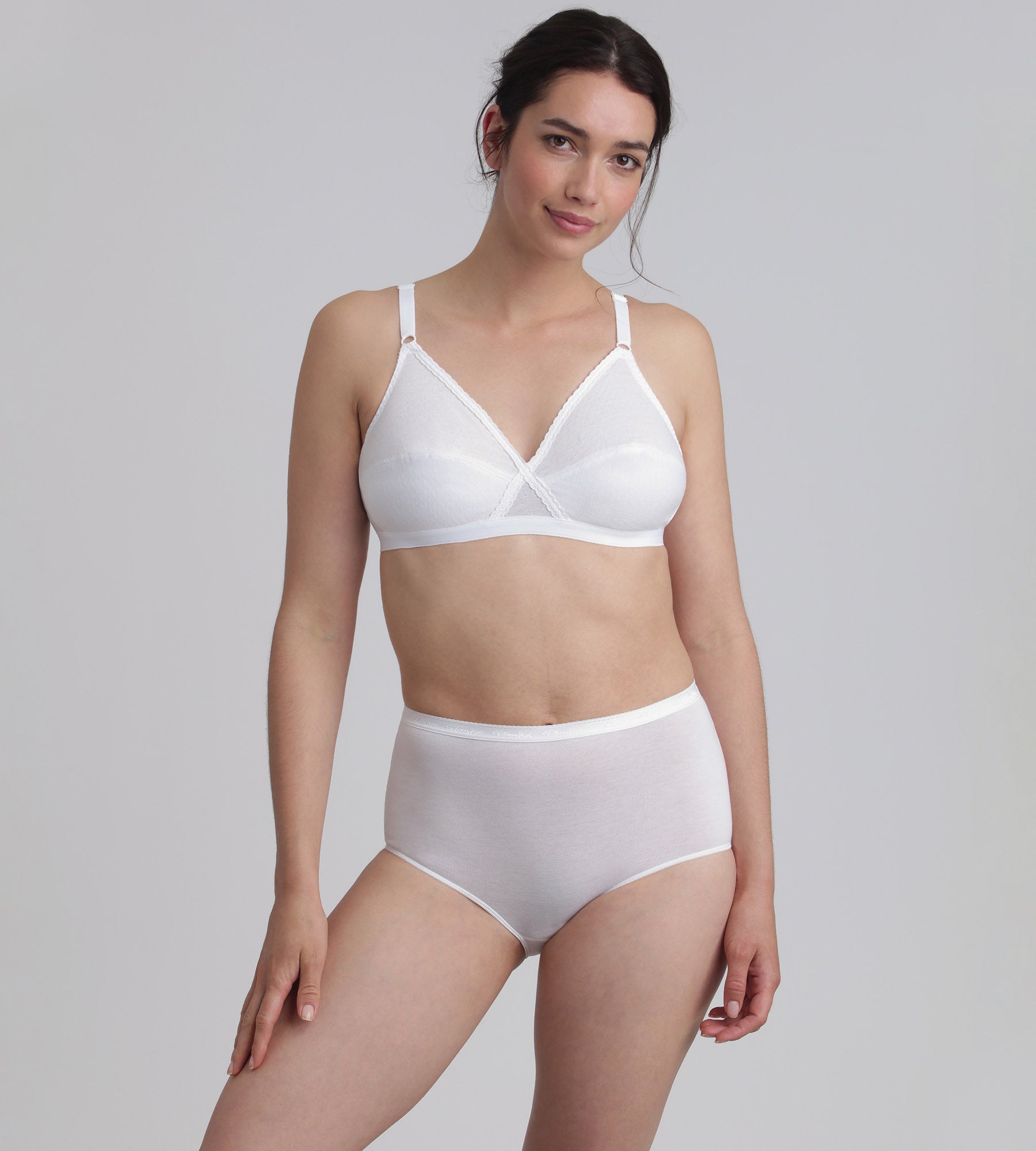 Playtex® Non-wired bra in white Essential Support Cotton