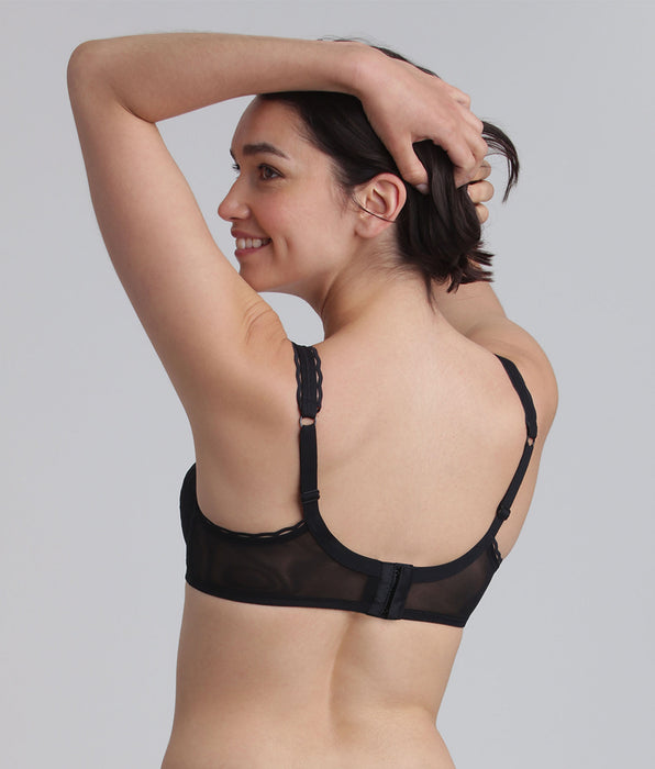 Playtex® Underwired bra in black Recycled Classic Lace Support