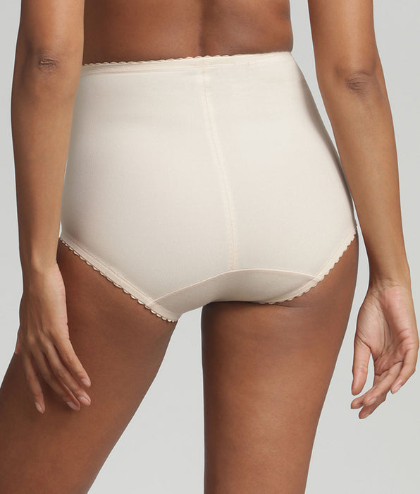 Playtex® Shaping girdle in beige I Can't Believe It's a Girdle