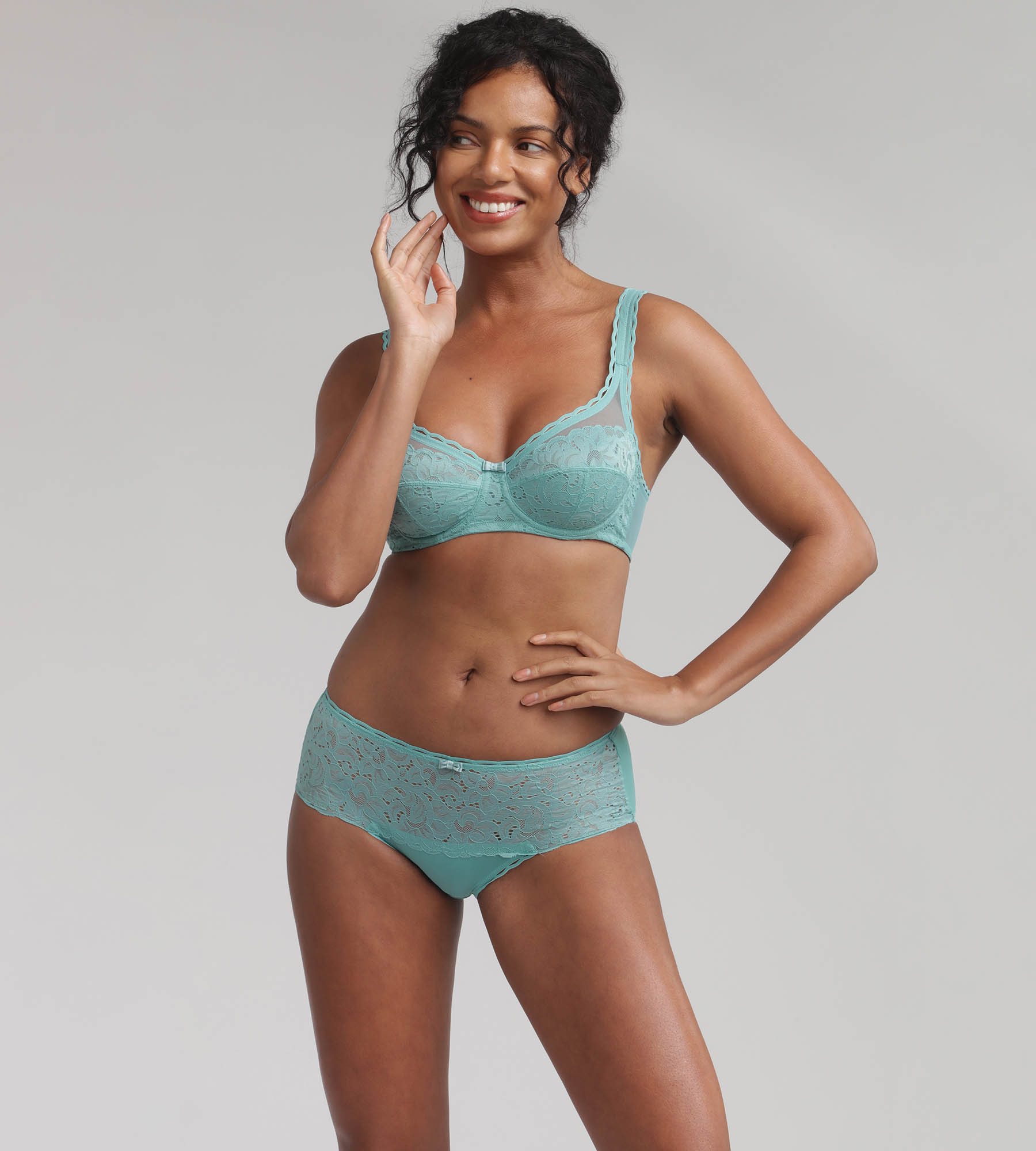 Midi knickers in poetic blue Recycled Classic Lace Support, , PLAYTEX